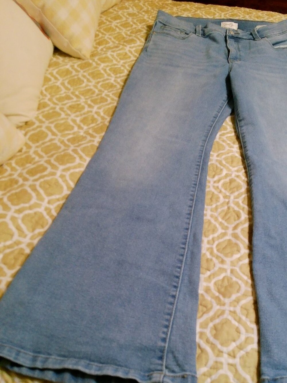 JESSICA SIMPSON HIGH RISE FLARE JEANS SIZE 12 GOOD CONDITION